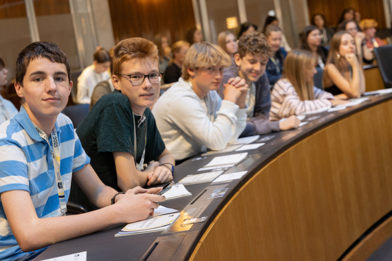 Quiz. Blick Richtung Schülerinnen und Schüler