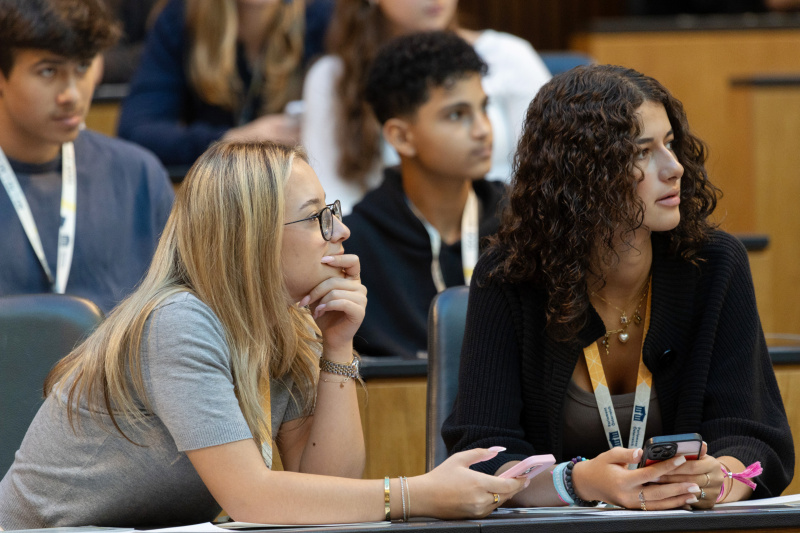 Quiz. Blick Richtung Schülerinnen und Schüler