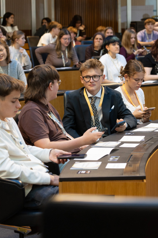 Quiz. Blick Richtung Schülerinnen und Schüler