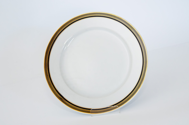 Dessertteller im klassischen Design blau