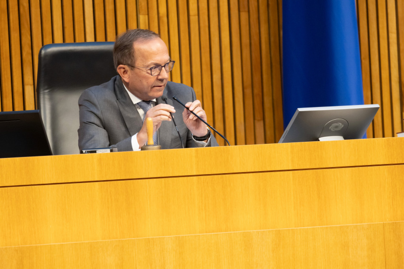 Zweiter Nationalratspräsident Peter Haubner (ÖVP) am Präsidium