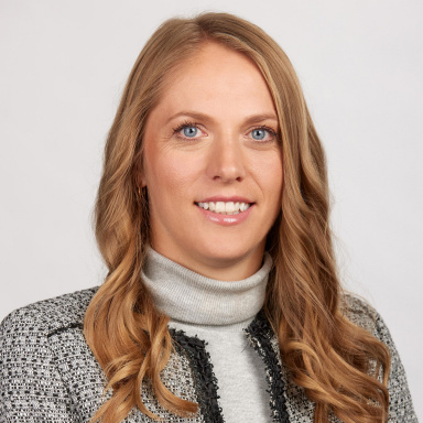 Portraitfoto von Kira Grünberg