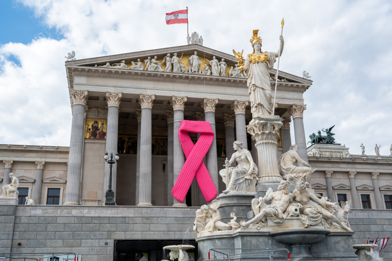Pink Ribbon am Parlamentsgebäude