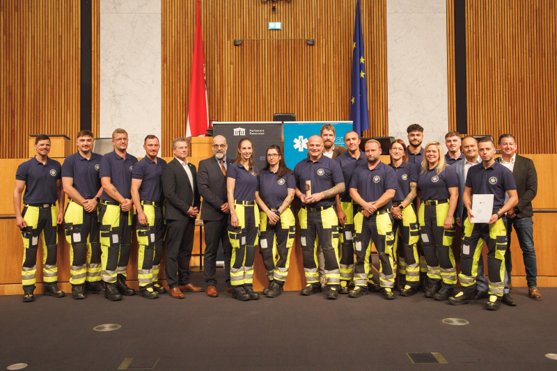 Gruppenfoto. Sonderpreisgewinner First Responder Fischamend