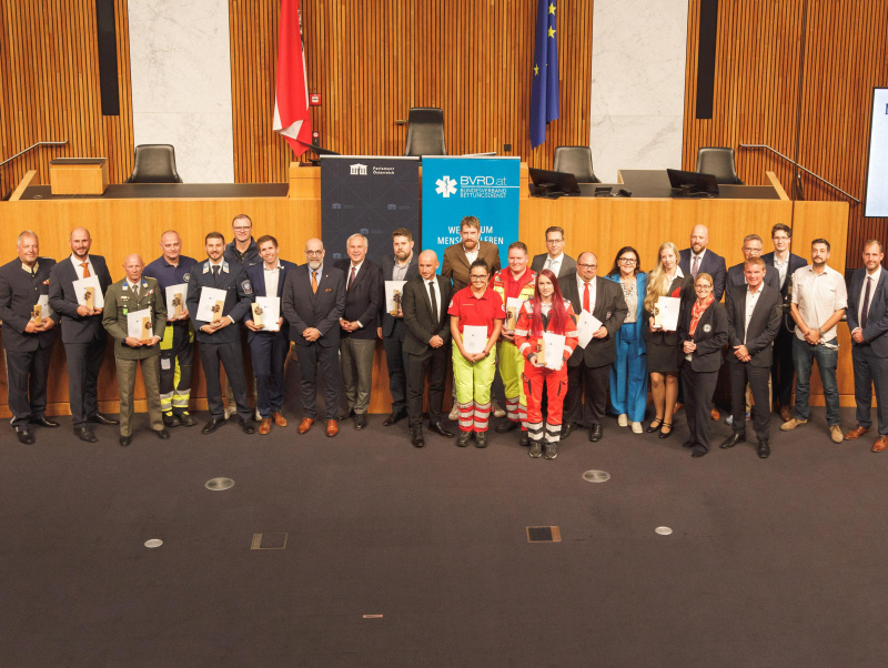 Gruppenfoto mit Veranstaltungsteilnehmerinnen und -teilnehmern2