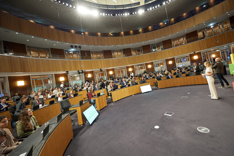 Moderation Verena Mischitz