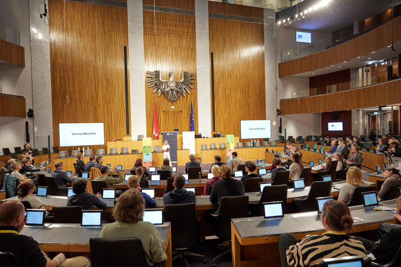 Moderation Verena Mischitz