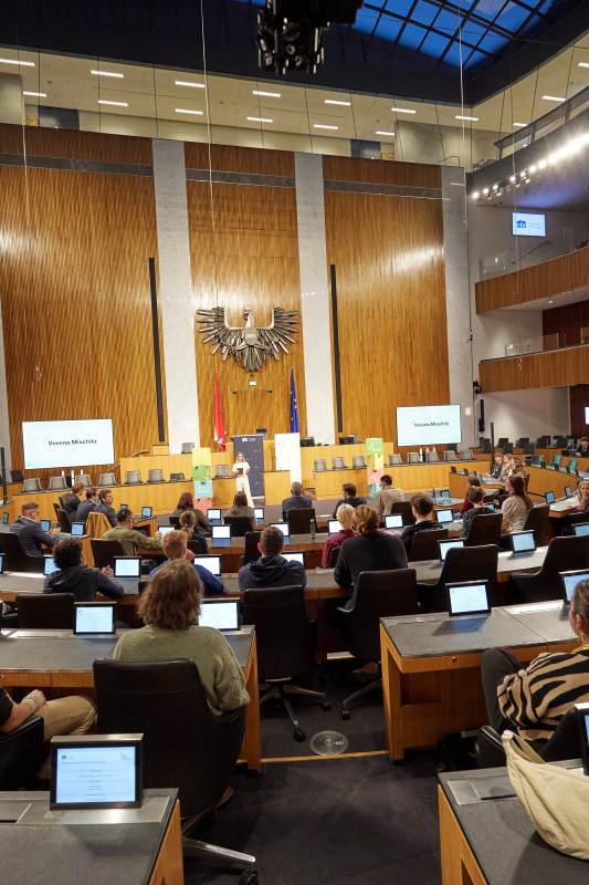 Moderation Verena Mischitz