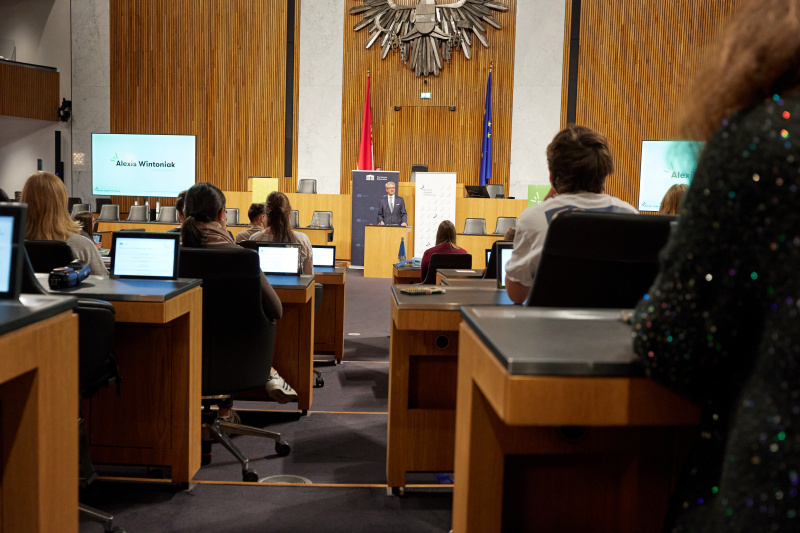 Eröffnungsworte Parlamentsvizedirektor Alexis Wintoniak