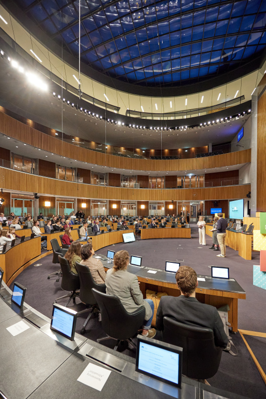 Interview. Von links: Verena Mischitz, Vorsitzende der Bundesjugendvertretung Lejla Visnjic, Vorsitzender der Bundesjugendvertretung Sebastian Stark