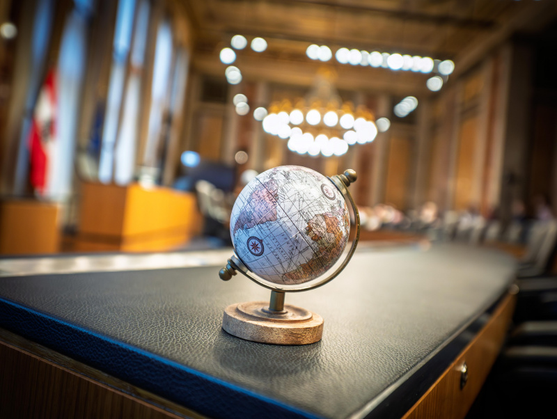 Globus im Bundesratssaal