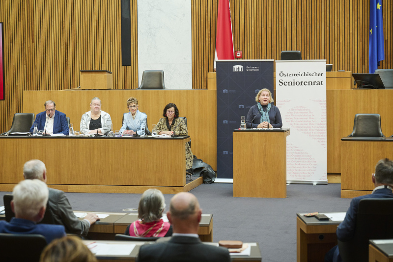 Kurzansprache Sozialministerin Korinna Schumann (SPÖ)