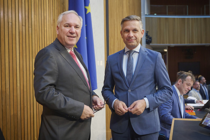 Von links: Nationalratspräsident Walter Rosenkranz (FPÖ), Wirtschaftsminister Wolfgang Hattmannsdorfer (ÖVP)