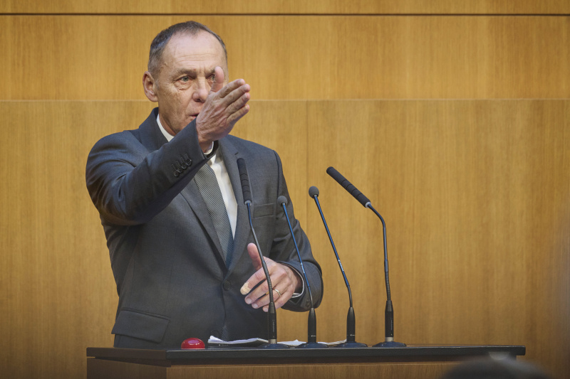 Am Rednerpult Nationalratsabgeordneter Peter Wurm (FPÖ)