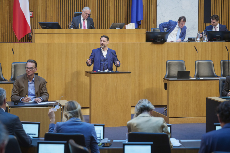 Am Rednerpult Nationalratsabgeordneter Friedrich Ofenauer (ÖVP)