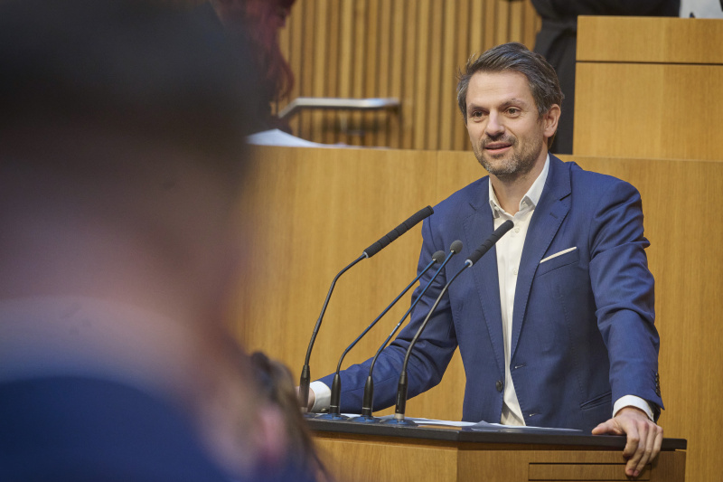 Am Rednerpult Nationalratsabgeordneter Jakob Schwarz (GRÜNE)