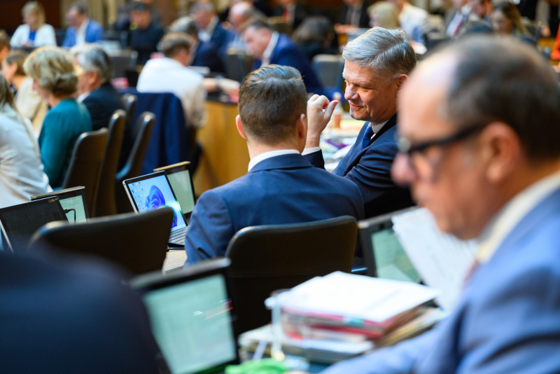 Nationalratsabgeordneter Andreas Hanger (ÖVP) im Gepsräch