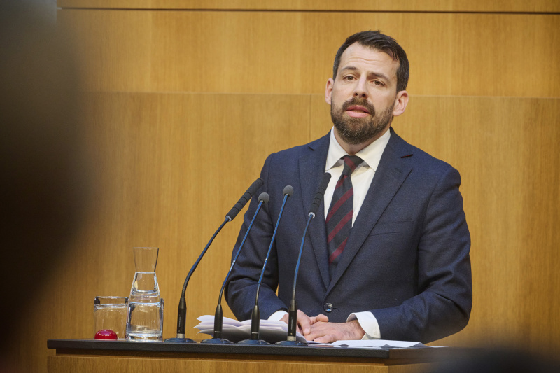 Impulsvortrag. Chef Verteidigungspolitik / Stv. Chef Strategie und Kooperation Eidgenössisches Departement für Verteidigung, Bevölkerungsschutz und Sport VBS Joachim Adler