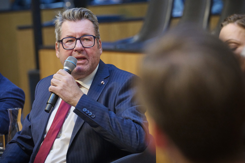 Podiumsdiskussion. Nationalratsabgeordneter Robert Laimer (SPÖ)