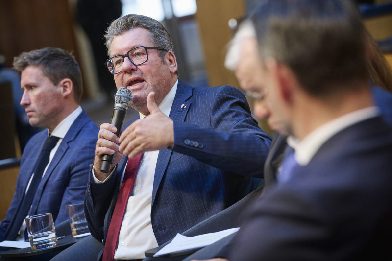 Podiumsdiskussion. Nationalratsabgeordneter Robert Laimer (SPÖ)