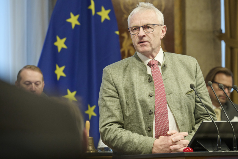 Am Rednerpult: Bundesrat Ferdinand Tiefnig (ÖVP)