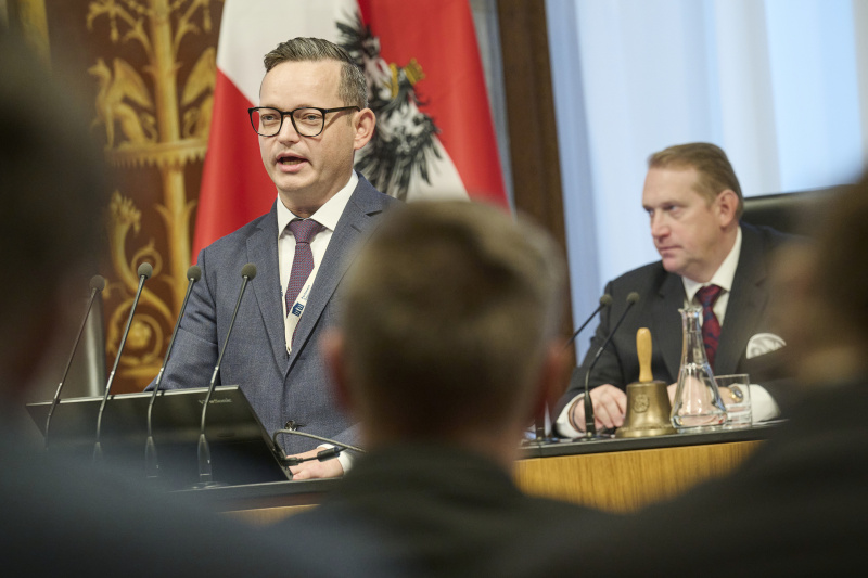 Am Rednerpult: Direktion für Landesplanung, wirtschaftliche und ländliche Entwicklung, Abteilung Naturschutz, Landesregierung Oberösterreich Germar Campidell