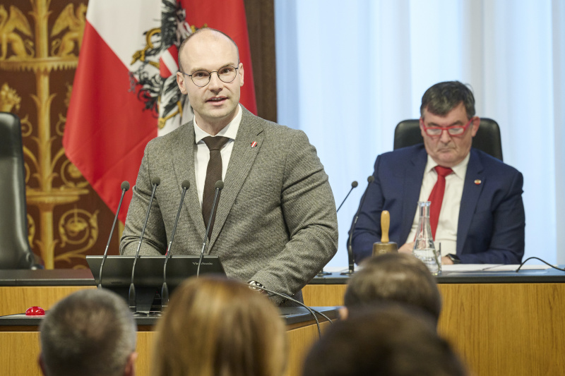 Am Rednerpult: Nationalratsabgeordneter Paul Hammerl (FPÖ)