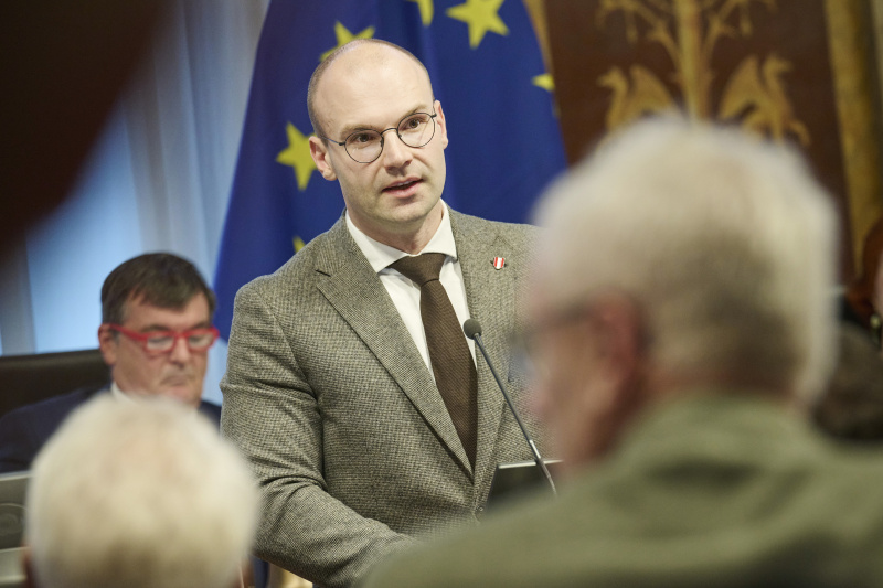 Am Rednerpult: Nationalratsabgeordneter Paul Hammerl (FPÖ)