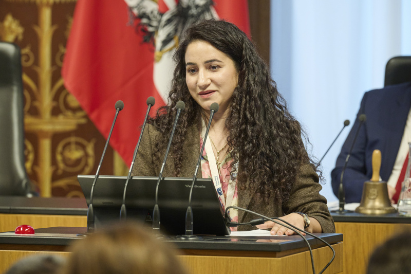 Am Rednerpult: ÖGB-Vertreterin Jenan Irshaid