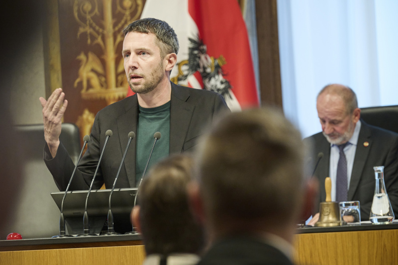 Am Rednerpult: Leiter der Abteilung Klima, Umwelt und Verkehr, Arbeiterkammer Wien Lukas Oberndorfer