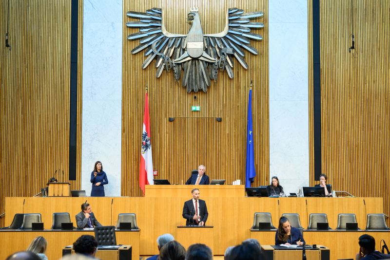 Am Rednerpult: Nationalratsabgeordneter Janos Juvan (NEOS)