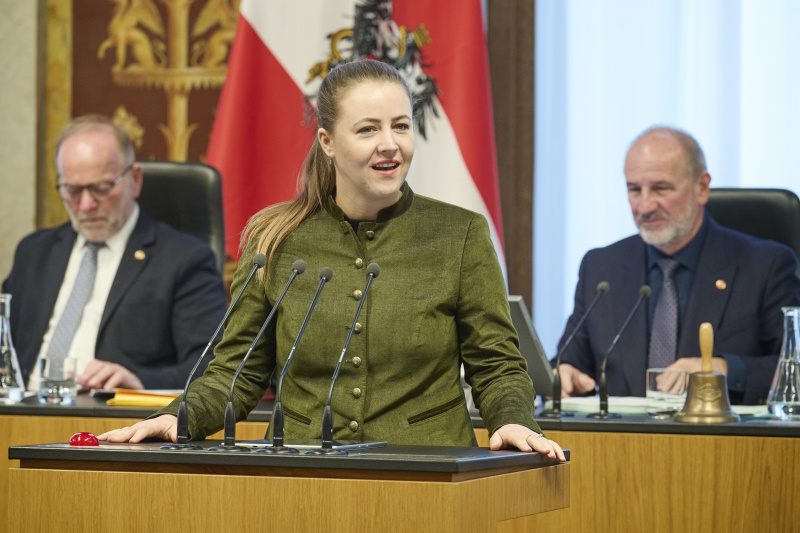 Am Rednerinnenpult Bundesrätin Bernadette Geieregger (ÖVP)