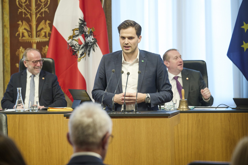 Am Rednerpult Bundesrat Sebastian Stark (ÖVP)