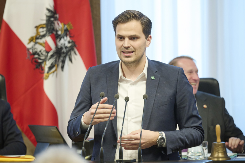Am Rednerpult Bundesrat Sebastian Stark (ÖVP)