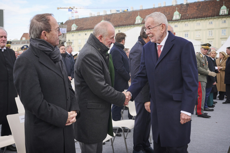 Von links: Zweiter Nationalratspräsident Peter Haubner (ÖVP), Bundesratspräsident Peter Samt (FPÖ), Bundespräsident Alexander Van der Bellen