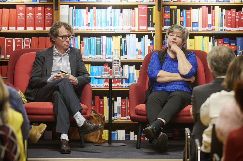 Von links: Autor Martin Prinz, Historikerin und Mitarbeiterin des Dokumentationsarchivs des österreichischen Widerstandes Claudia Kuretsidis-Haider