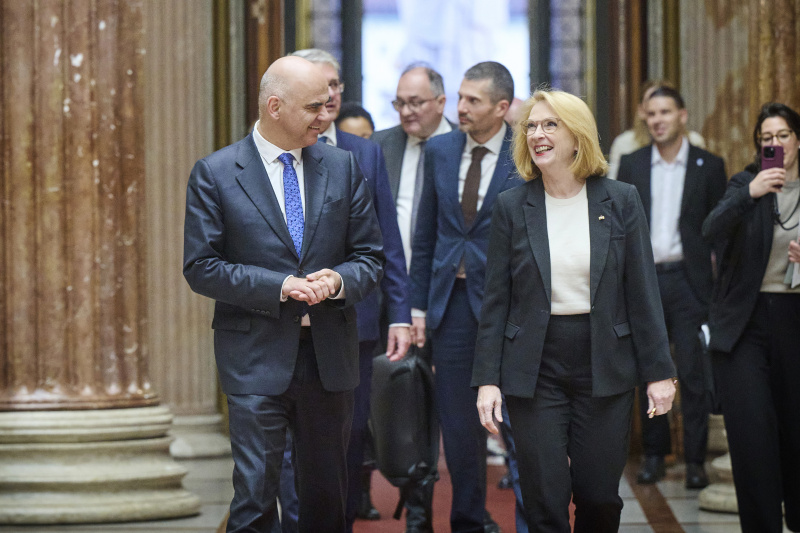 Einholung. Von links: Generalsekretär des Europarates Alain Berset, Dritte Nationalratspräsidentin Doris Bures (SPÖ)