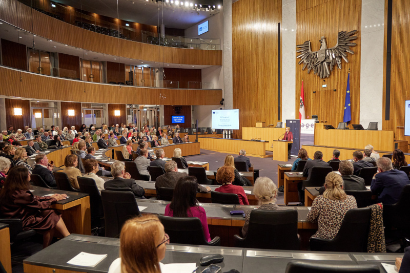 Eröffnungsworte Parlamentsvizedirektorin Susanne Janistyn-Novák