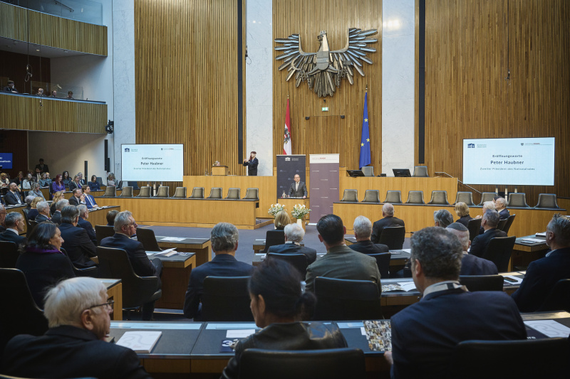 Eröffnungsworte Zweiter Nationalratspräsident Peter Haubner (ÖVP)