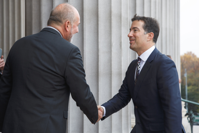 Einholung. Von links: Bundesratspräsident Peter Samt (FPÖ), Schweizer Ständeratspräsident Andrea Caroni