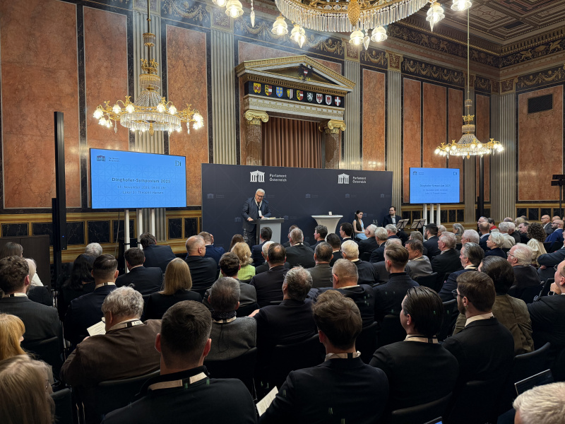 Vortrag Emeritierter Universitätsprofessor der Universität Salzburg Johannes Michael Rainer