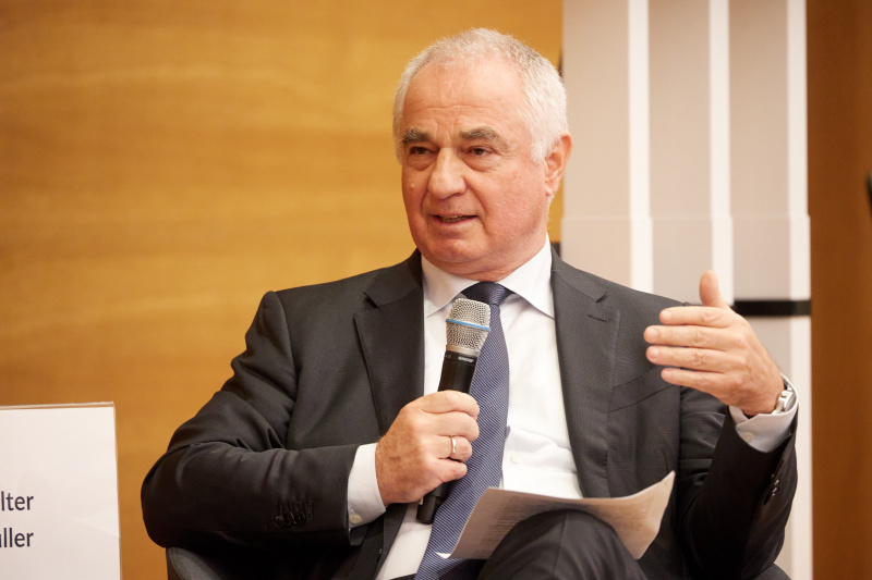 Podiumsdiskussion. Präsident der Oberösterreichischen Rechtsanwaltskammer Walter Müller