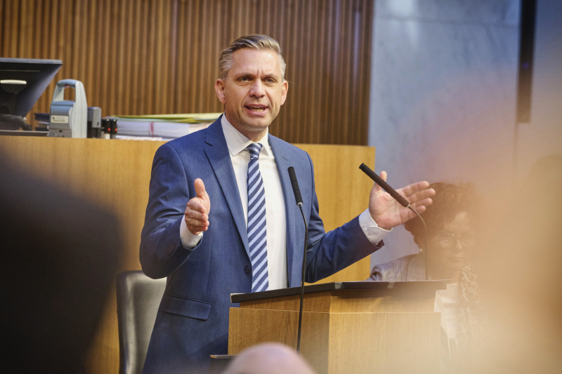 Am Rednerpult: Wirtschaftsminister Wolfgang Hattmannsdorfer (ÖVP)