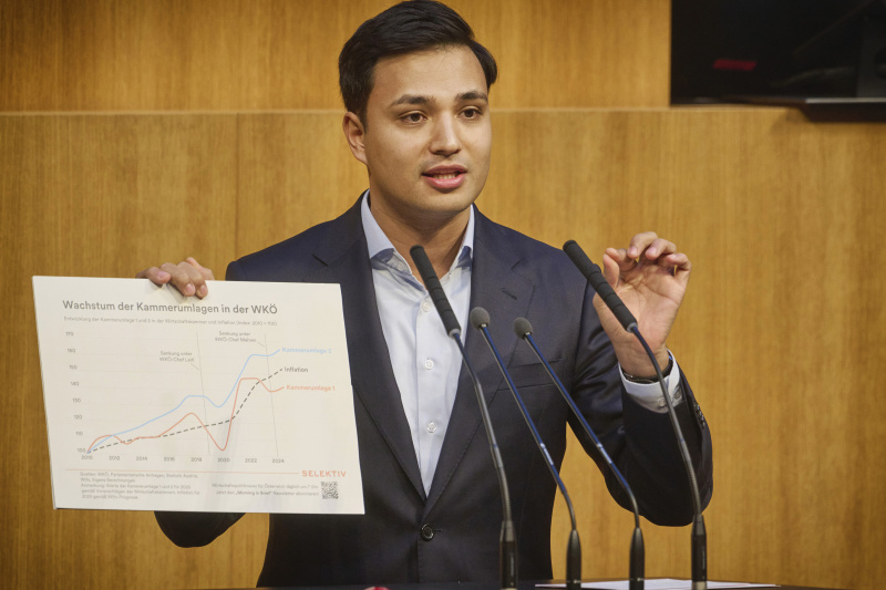 Am Rednerpult: Klubobmann Yannik Shetty (NEOS)