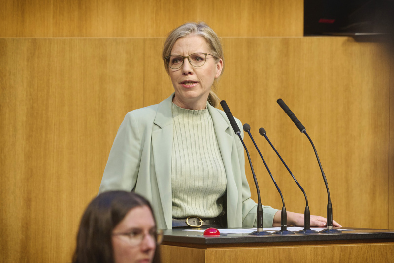 Am Rednerinnenpult: Klubobfrau Leonore Gewessler (GRÜNE)