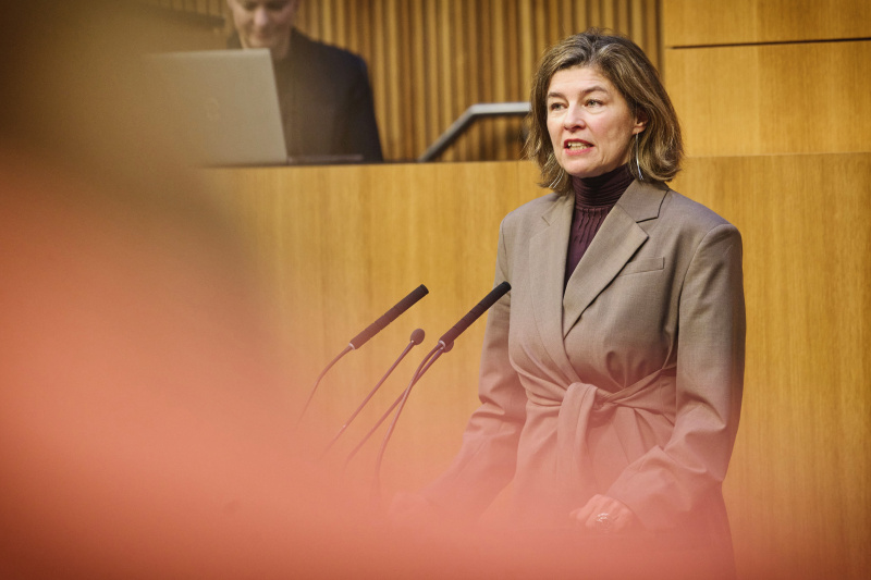 Am Rednerinnenpult: Nationalratsabgeordnete Elisabeth Götze (GRÜNE)