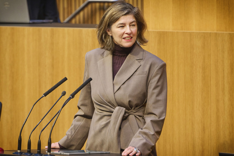 Am Rednerinnenpult: Nationalratsabgeordnete Elisabeth Götze (GRÜNE)
