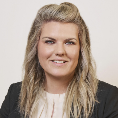 Portraitfoto von Lisa Aldali