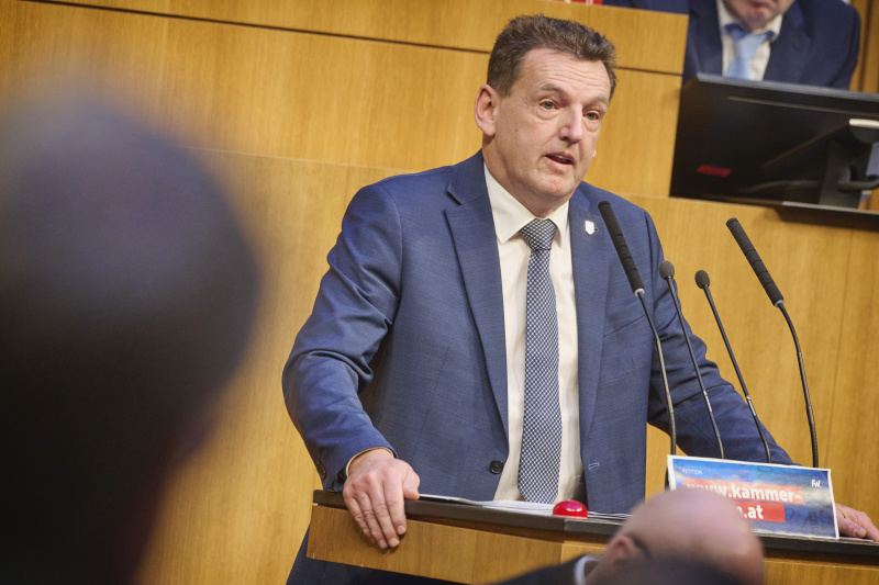 Am Rednerpult: Nationalratsabgeordneter Michael Fürtbauer (FPÖ)