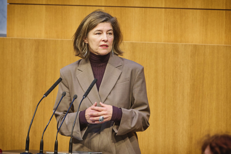 Am Rednerinnenpult: Nationalratsabgeordnete Elisabeth Götze (GRÜNE)